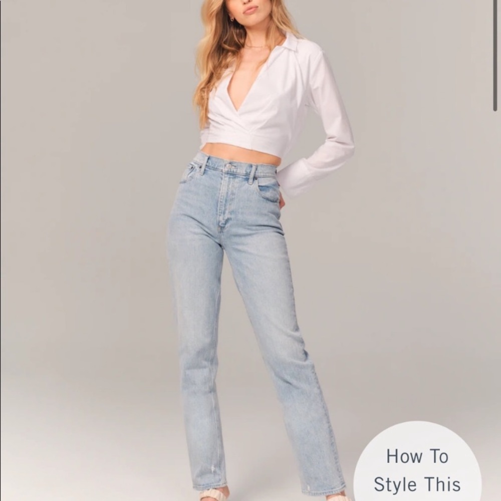 Abercrombie & Fitch Curve Love The 90s Straight Ultra High Rise 6R